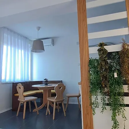 Downtown דירה סקופיה