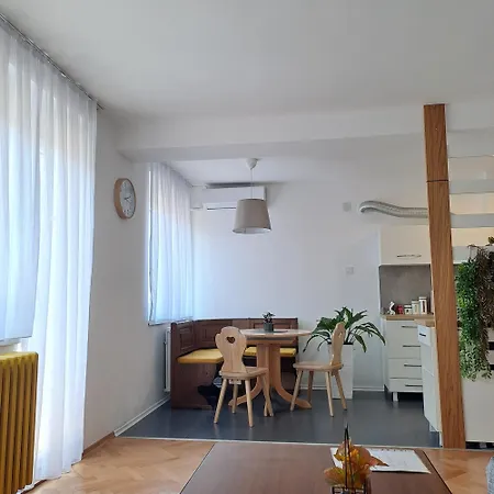 דירה Downtown סקופיה