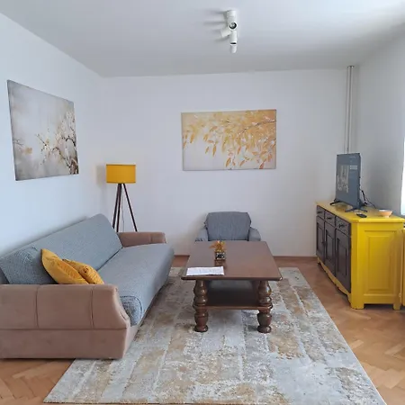 Downtown דירה סקופיה